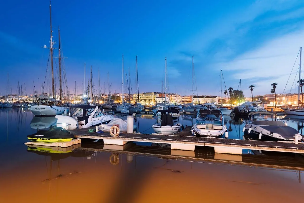 A74 - Rua Do Canal 1 Bed Flat Lagos Portugal